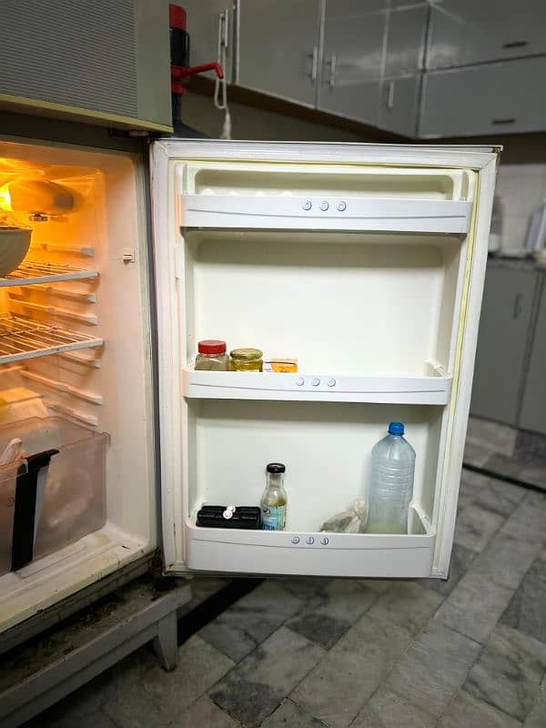 Urgent Haier full size fridge sale 8