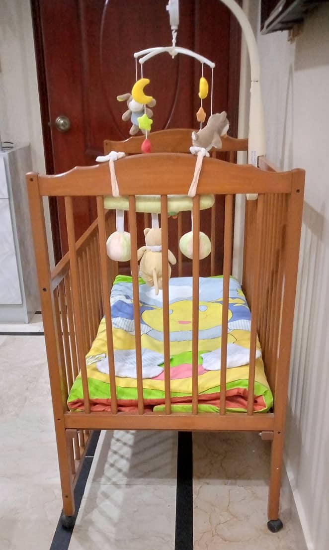 Kids Furniture - Baby Cot 3