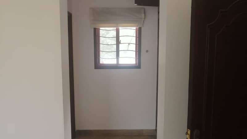 6 Kanal House Ideal Location 2