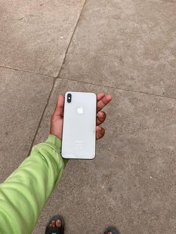 iPhone xs max 4