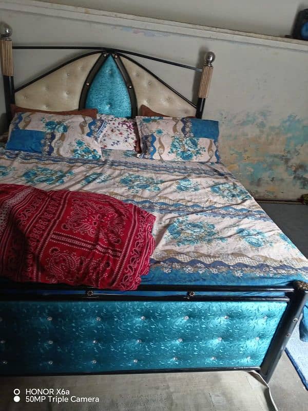 solid iron bed 2