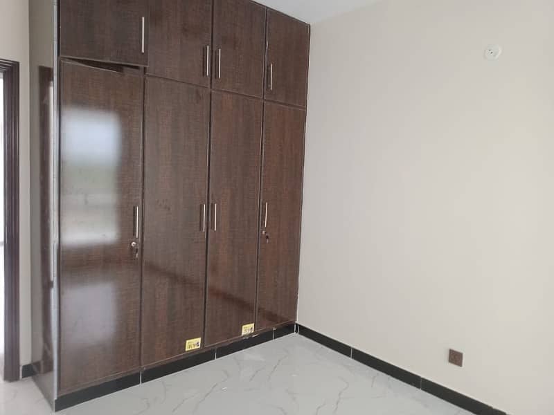 12 Marla Uper Portion Availabe For Rent in G-15 Islamabad 2