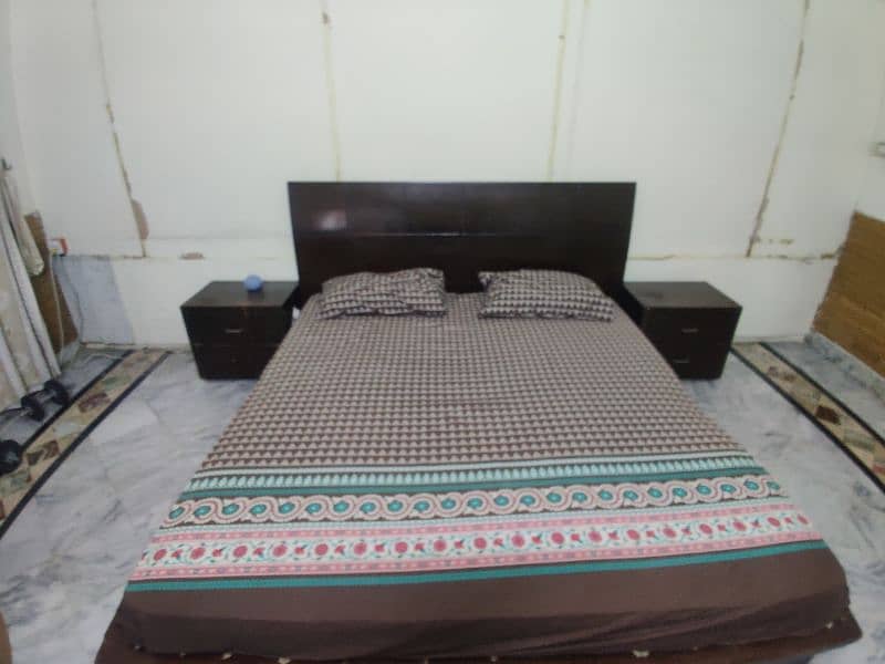 Double Bed King size 0