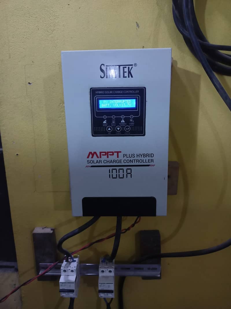 SIMTEK  MPPT charge controller 100AM AND SISCO 12 PORT ALL GIGA USED 8