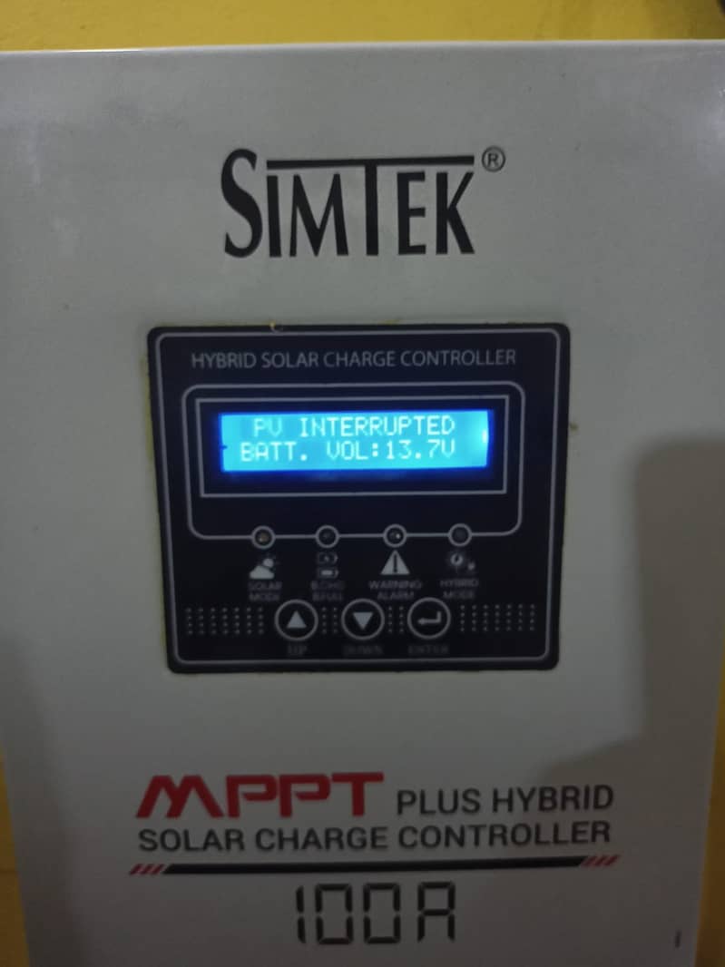 SIMTEK  MPPT charge controller 100AM AND SISCO 12 PORT ALL GIGA USED 10