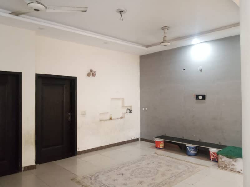 10 Marla House For Sale In Paragon City Lahore 19