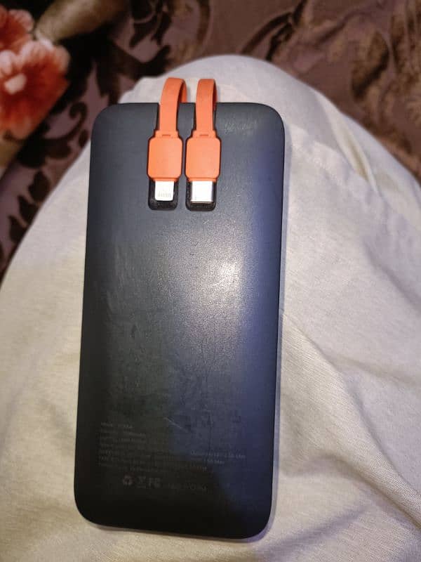 Power bank Multi power ka hain orignal 20000 mah hain pura garanty se 4