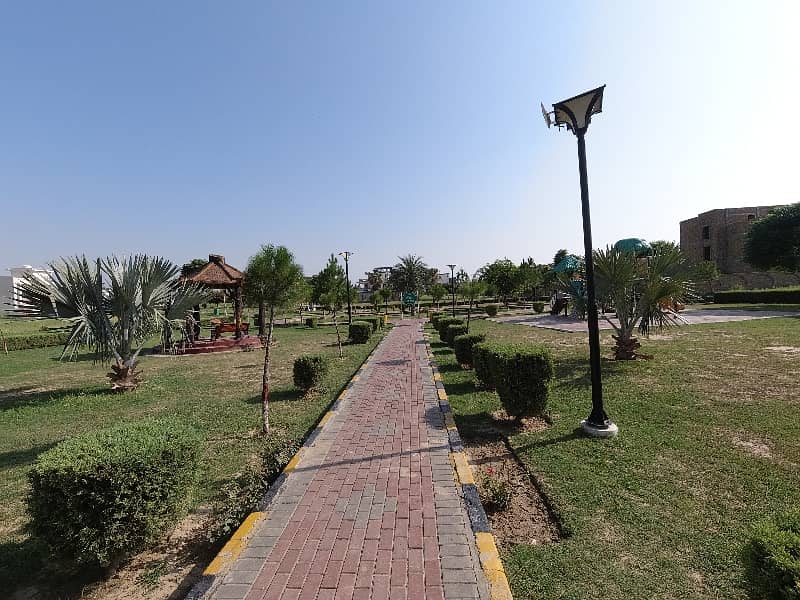 5 KANAL PLOT FOR SALE MPCHS Multi Residencia & Orchards Scheme 8