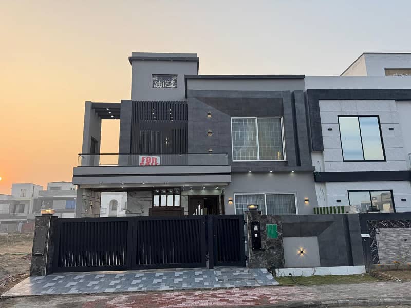 No Fake Prices 10 Marla Luxury Designer House For Sale In Bahria Town Lahore In Low budget price 0