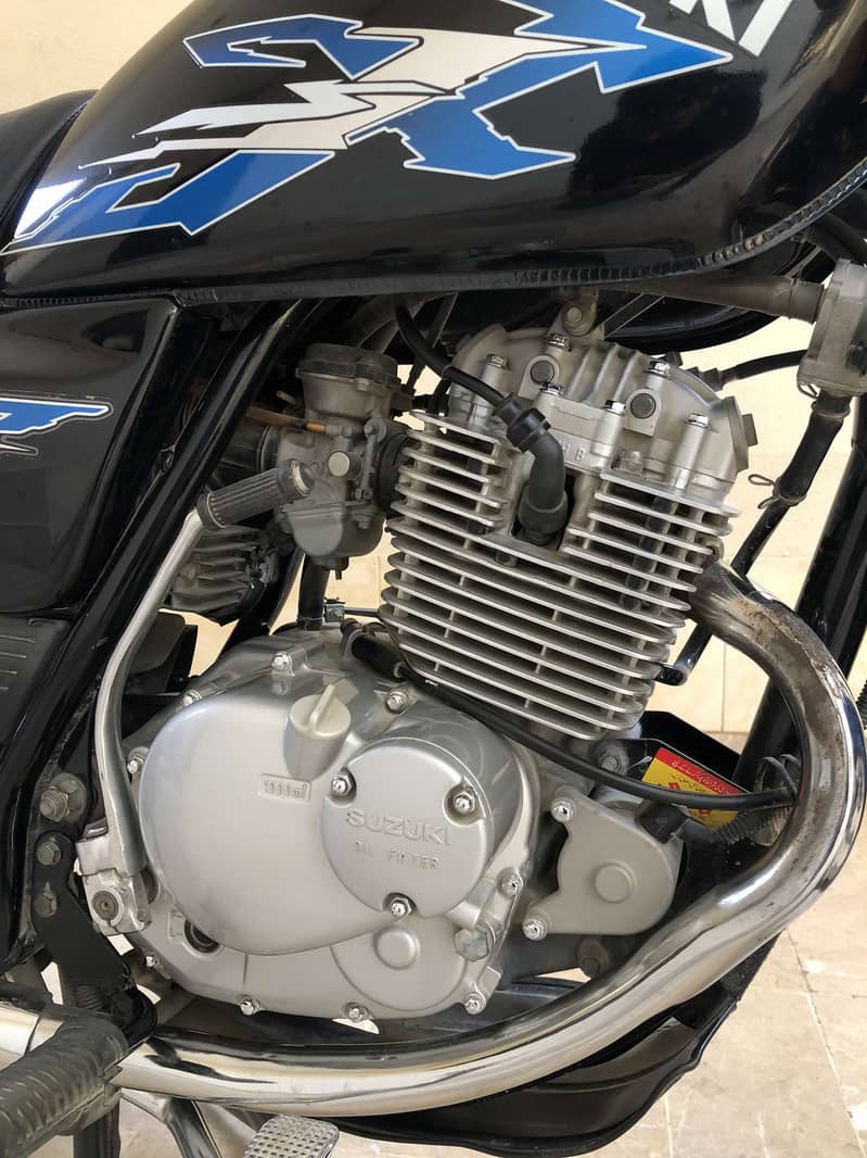 Suzuki GS 150 SE 2022 3