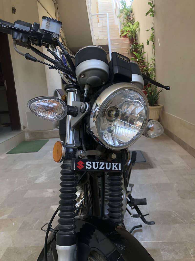 Suzuki GS 150 SE 2022 7