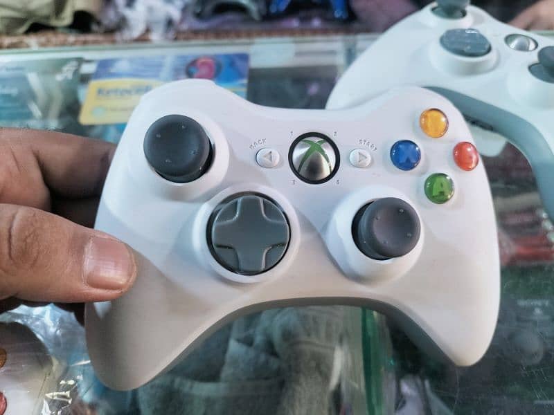 XBOX 360  Wirless Controler Orignal Microsot White Clour 03084017127 2