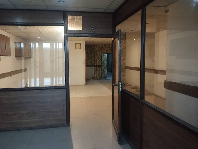 Ist Floor 900 Square Feet Office For rent In Model Town Link Road Lahore 6