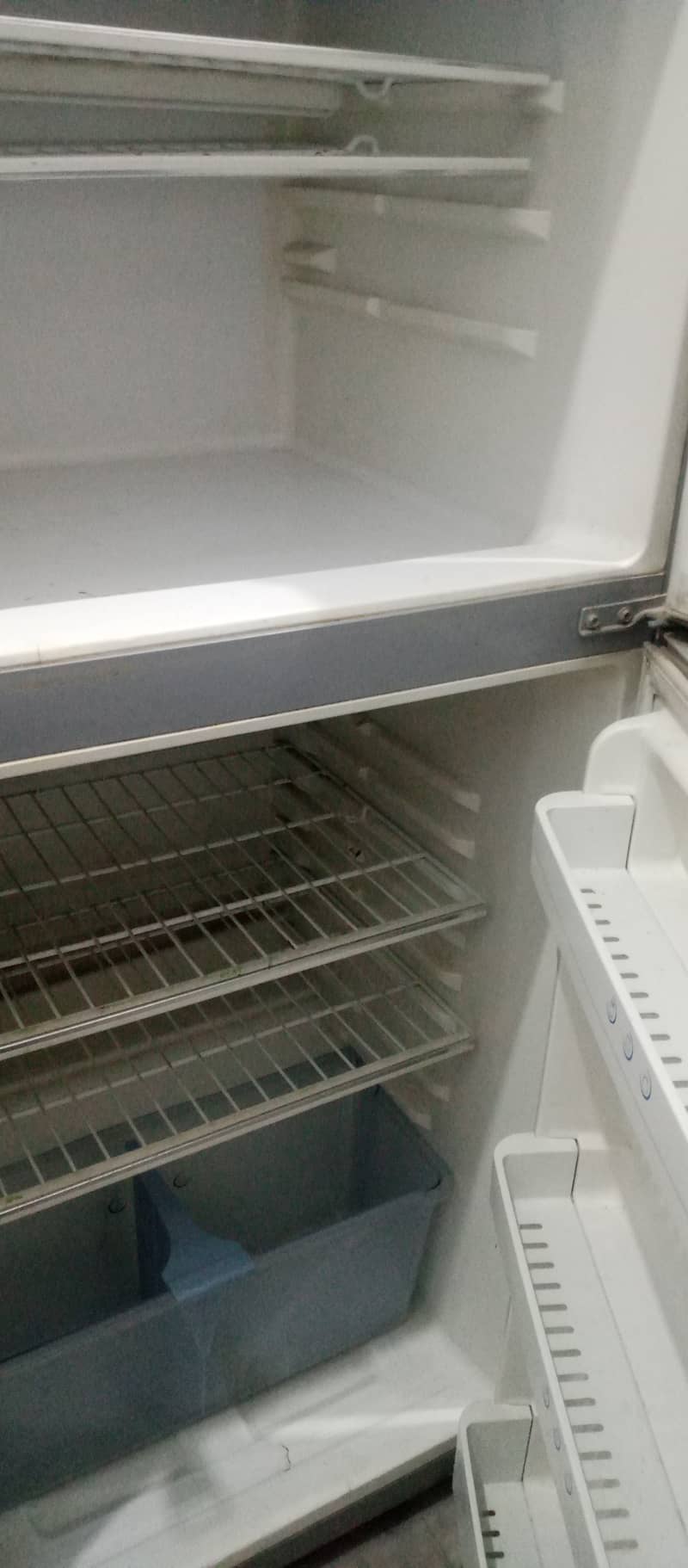 Haier fridge full size for sale 2