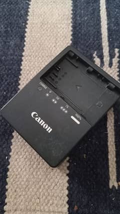 canon battery charger. . 6d, 5d, 80d and other