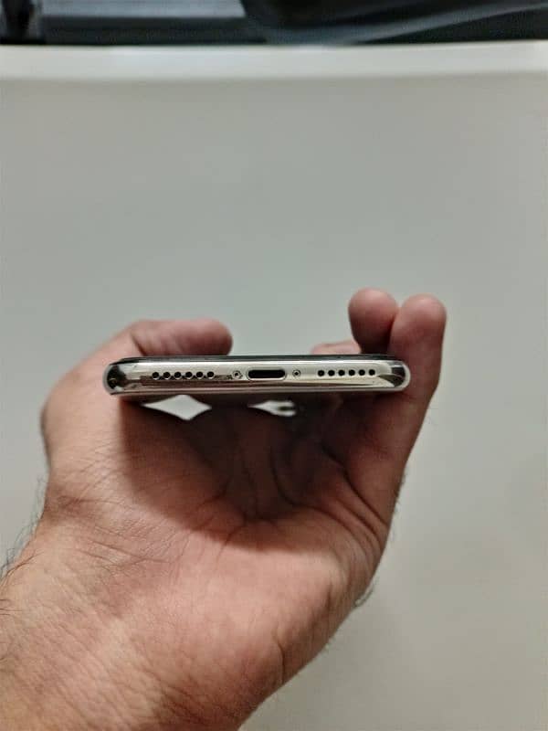 iPhone X Factory Unlocked 5