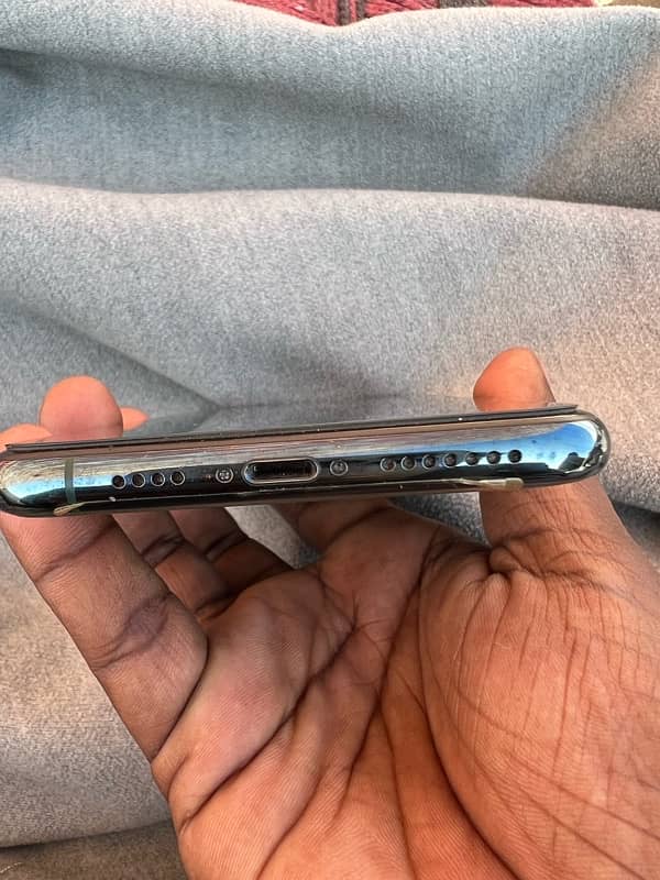 I phone 11 pro max 256 gb pta approved 6