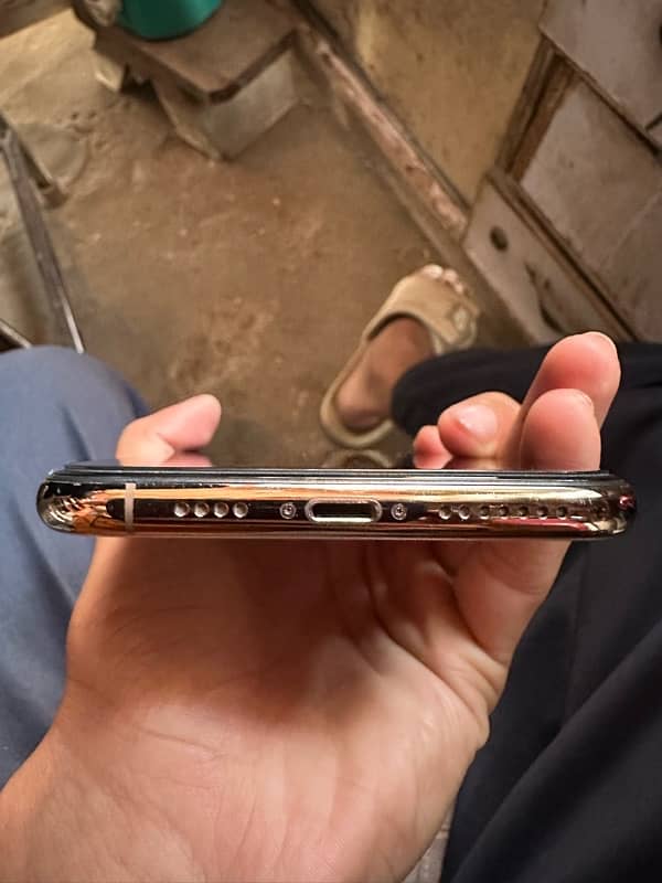 I phone xs max 4