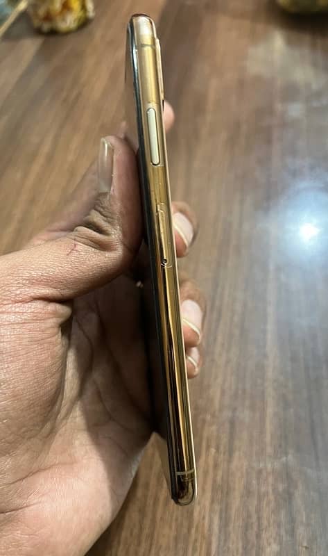 iPhone xs max pta approved 64 gb 2