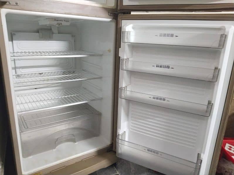 Dawlance refrigerator  9170WBD 2