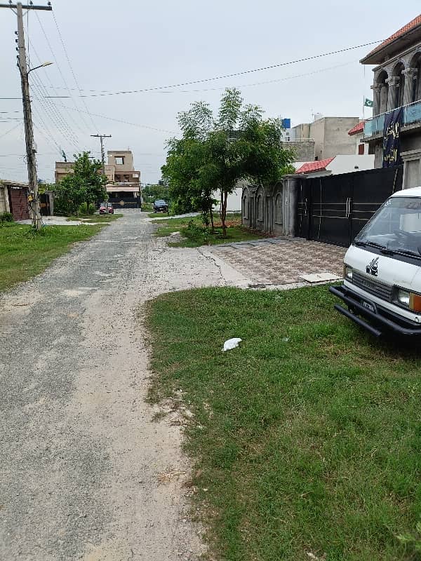 CORNER 1 KANAL PLOT IN NASHEMAN E. IQBAL PHASE 2 FOR SALE BLOCK A 2