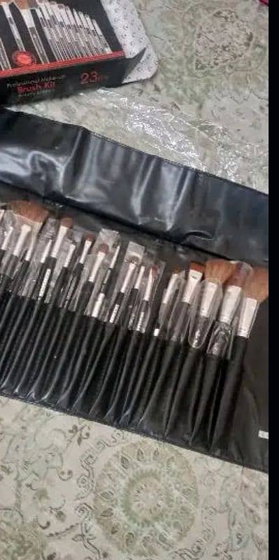 Professional 23 PCS Makeup Bursh set 5