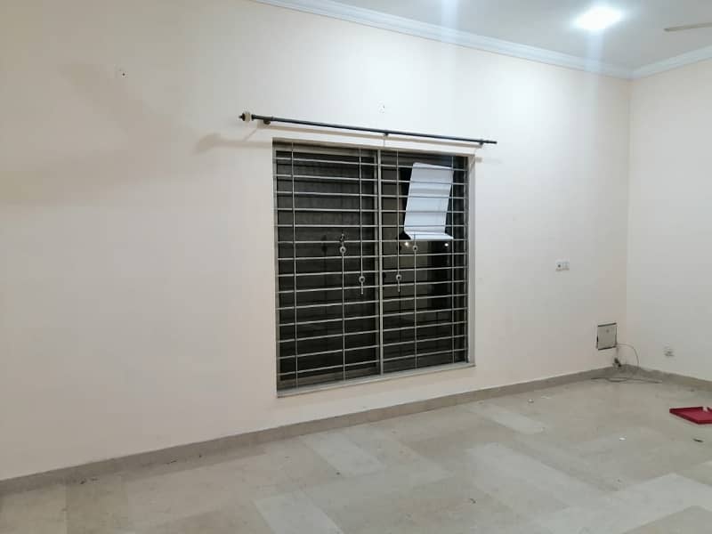 10 Marla Upper Portion Up For rent In Johar Town 5