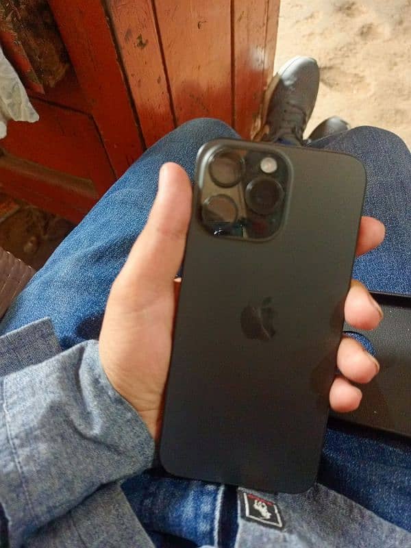 iphone 15 pro max jv 4