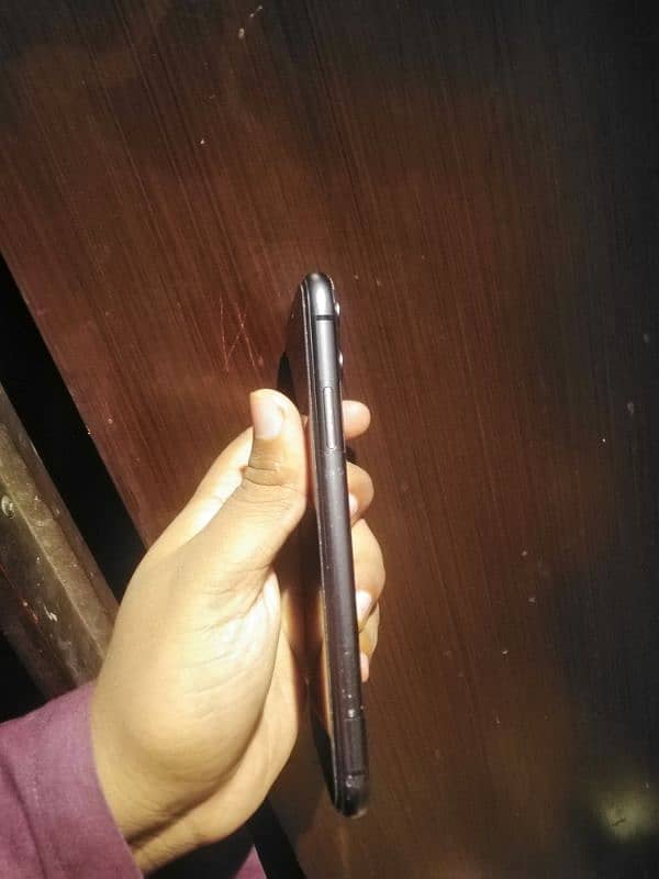 urgent sailing my I phone 11 black colour factory unlock 3