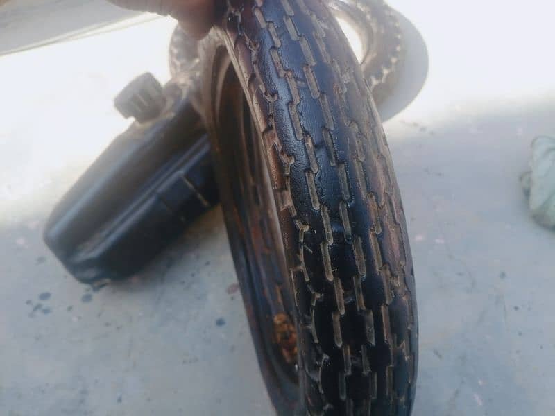 Tyre / tupe  tanke/ mini  scouter sycle  only 2000 5