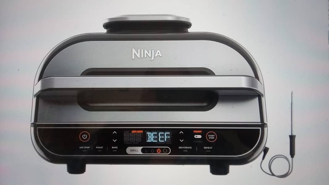 NINJA  FOODIE SMART GRILL  +  electric adapter / transformer 0