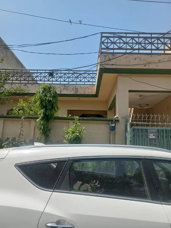 10 Marla Used House For Sale In Awaisia Housing Society 0