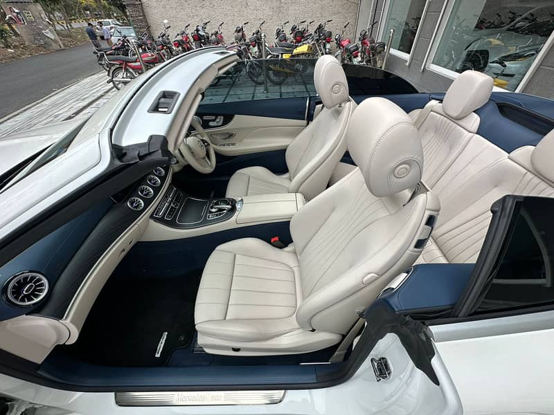 Mercedes Benz Cabriolet AMG E-200 - 2020 11