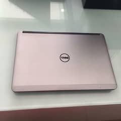 Dell Latitude 7240 Core i5 4th Gen 8 GB 256 SSD 12.5" HD Display