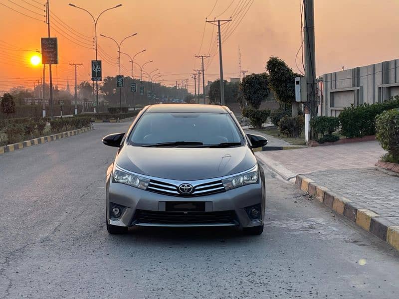 Toyota Corolla Altis 2015 1