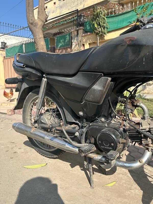 Honda Cd 70 Dream 3