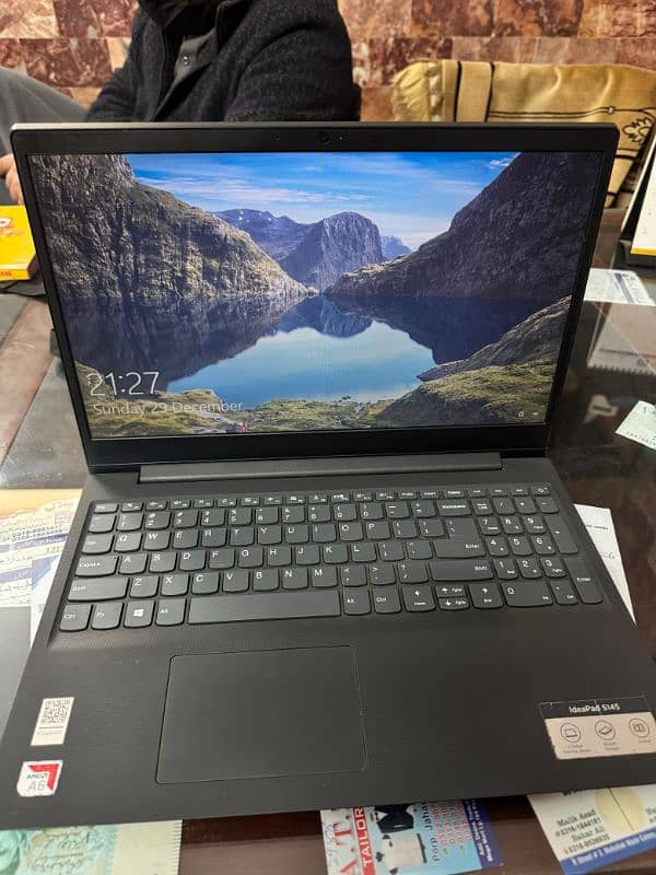 Lenovo laptop IdeaPad s145 1