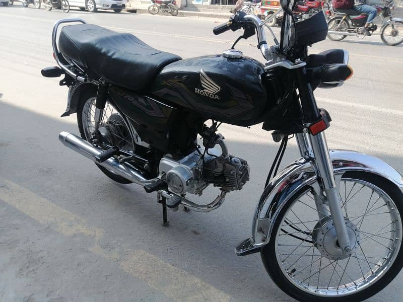 Honda CD70 Model 2022/2023 open invoice sialkot 2