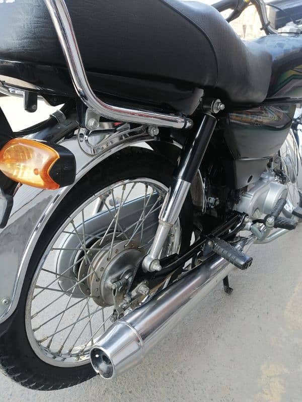 Honda CD70 Model 2022/2023 open invoice sialkot 5