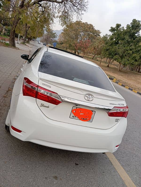 Toyota Corolla Altis 2015 13