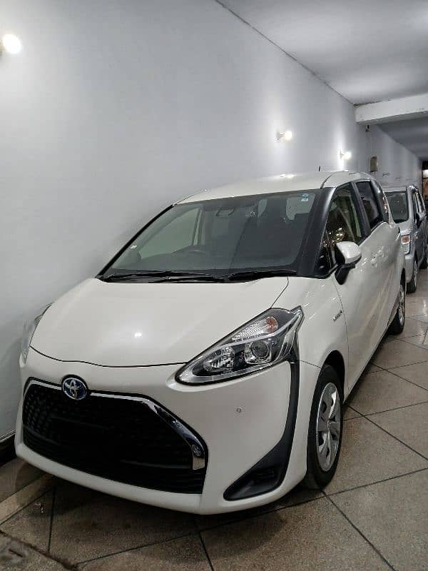 Toyota Sienta 2019/2024 0