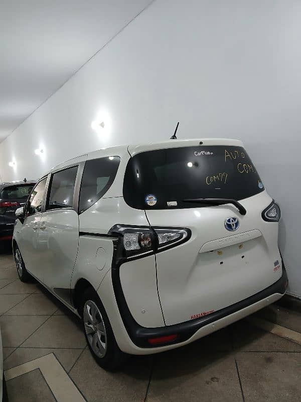 Toyota Sienta 2019/2024 1