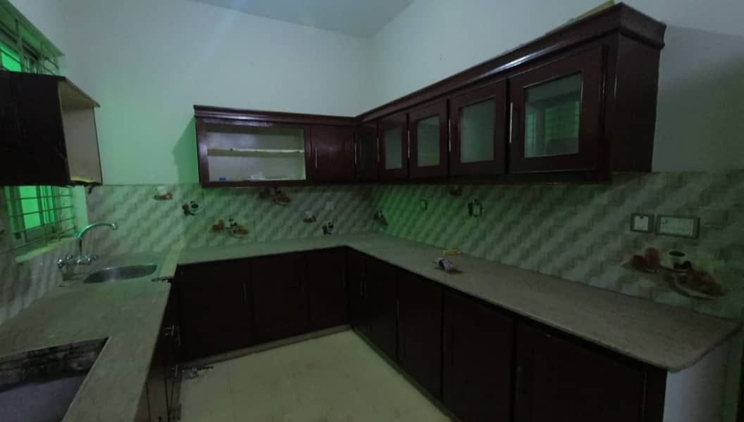 Gulberg Prime Location 1 Kanal House For Rent 20