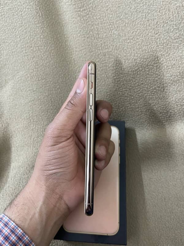 Iphone 11 pro 256gb dual sim PTA approved 3