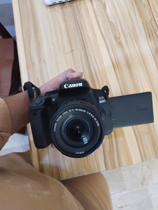 Canon 800d with 18-55 lens 3