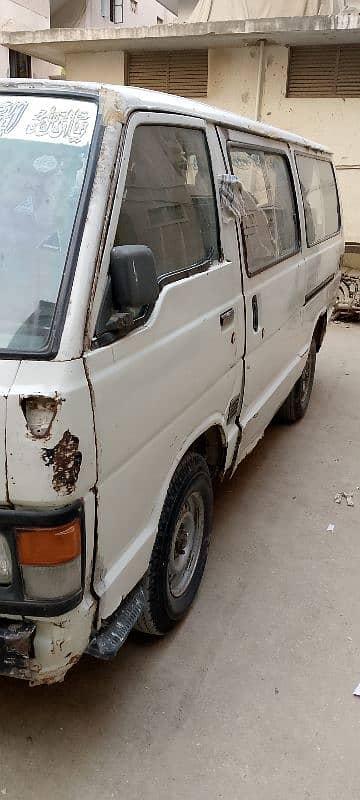 Toyota hilux andar se gadi full genian hai urgent sale03103980467 2