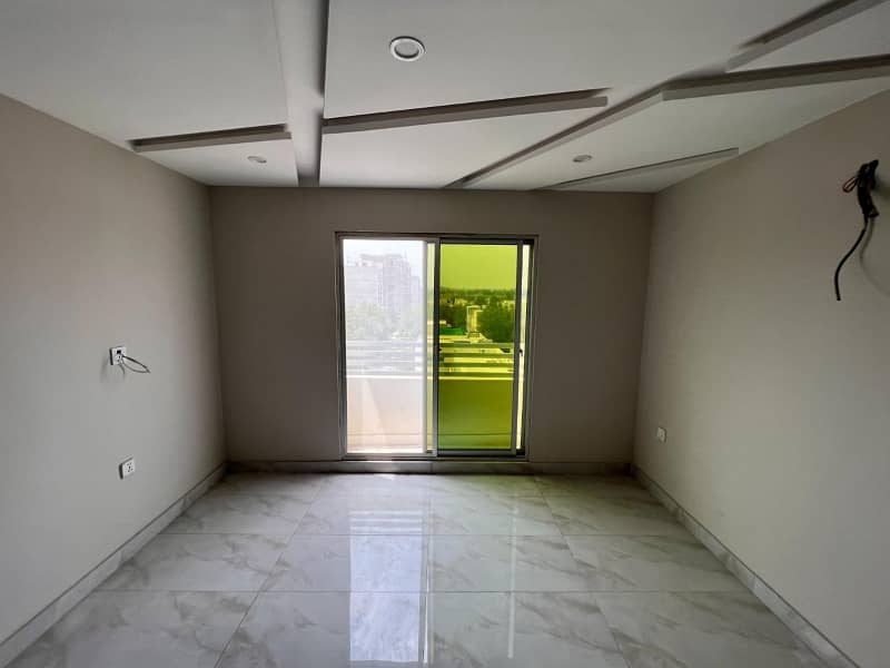 2 BED ROOM APARTMENT NON FURNISHED IN BAHRIA TOWN LAHORE 0