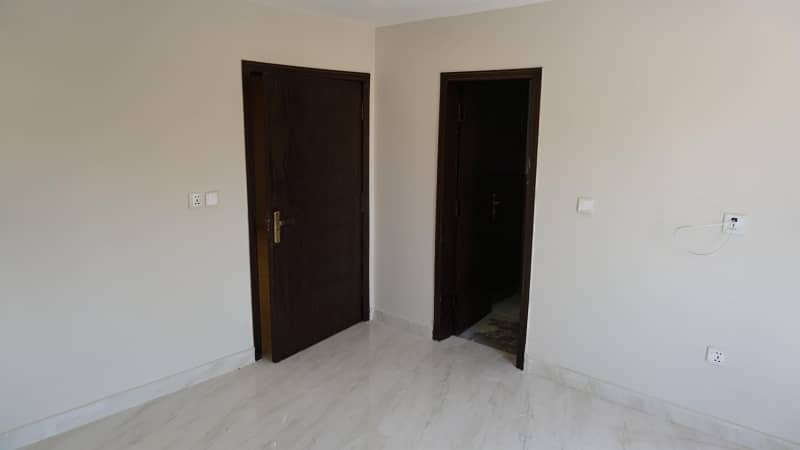 2 BED ROOM APARTMENT NON FURNISHED IN BAHRIA TOWN LAHORE 9