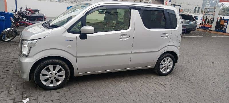 Suzuki Wagon R hybrid  2022 1