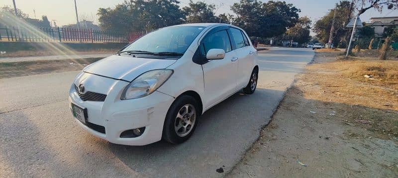 Toyota Vitz 2010 5